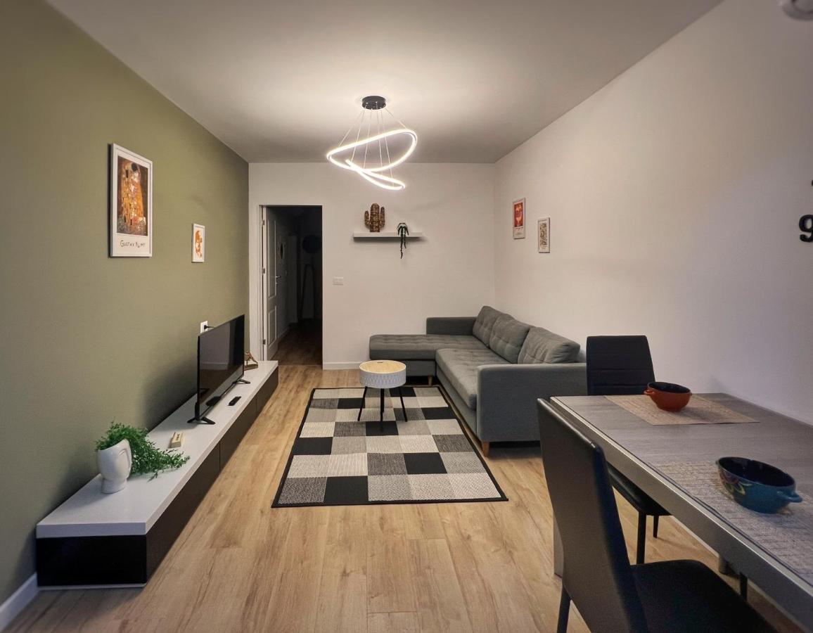 New Bazaar Cane Apartment 3 Tirana Exterior foto